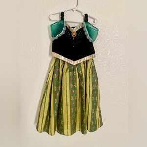Girls Anna Frozen Halloween Costume Disney Parks Dress size small 6
